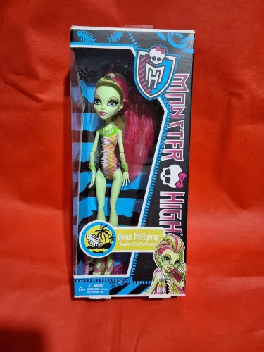 Monster High Swim Class Venus McFlytrap. 