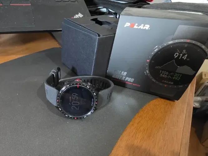 Polar Grit X Pro Premium (Safira/Padrão Militar) - Estado de Zero