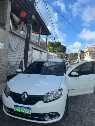 Renault Logan Dynamique Hi-flex 1.6 8V 4P 2016
