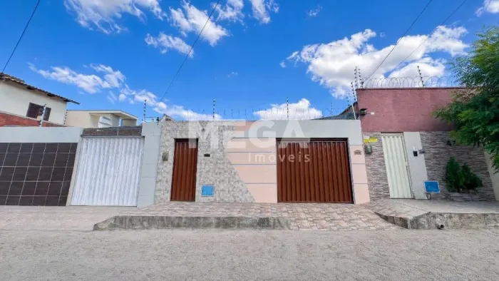 Casa Semi Mobiliada com 3 Dormitórios no Bairro Betolândia em Juazeiro do norte/CE