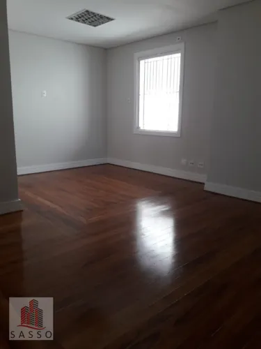 Vendo ou alugo casa com 4 quartos no Belém.
