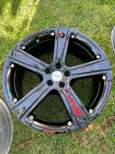 RODAS MOMO WRS ARO 18 5X100