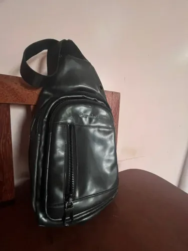 Bolsa Masculina Preta Crossbody - Semi Nova