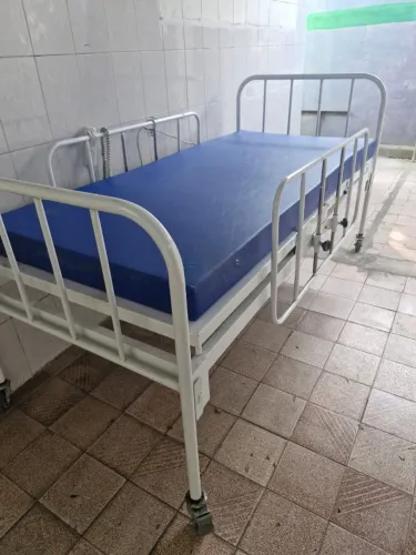 Cama Hospitalar com Controle 