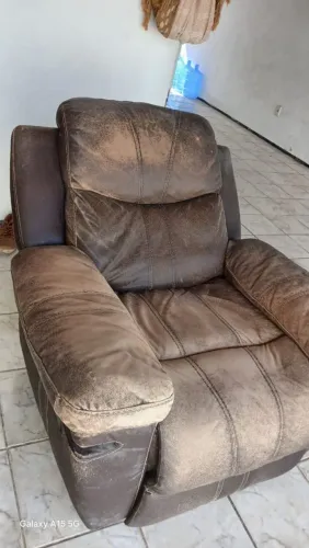 Cadeira estilo poltrona