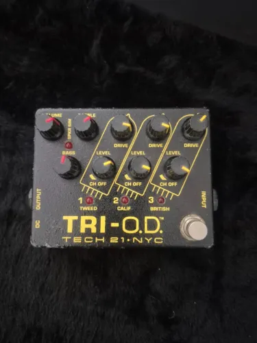 Pedal Tech 21 SansAmp Tri-OD (Vintage 90s) - 100% Analógico