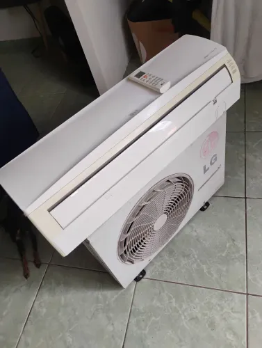 Vendo ar condicionado LG inverte v 12 mil BTUs