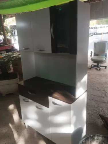 Armário semi novo