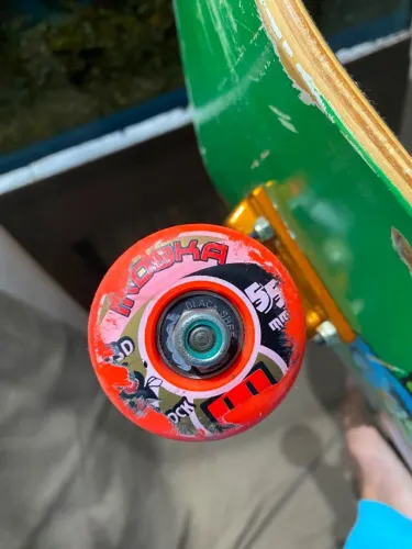 SKATE MONTADO SANTA CRUZ 8.25 - PRONTO PARA ANDAR R$ 400 Setup: ? Shape Marfim Santa Cru