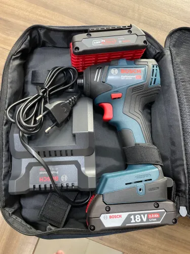 Chave de impacto Bosch gdr18v-200 com 2 baterias