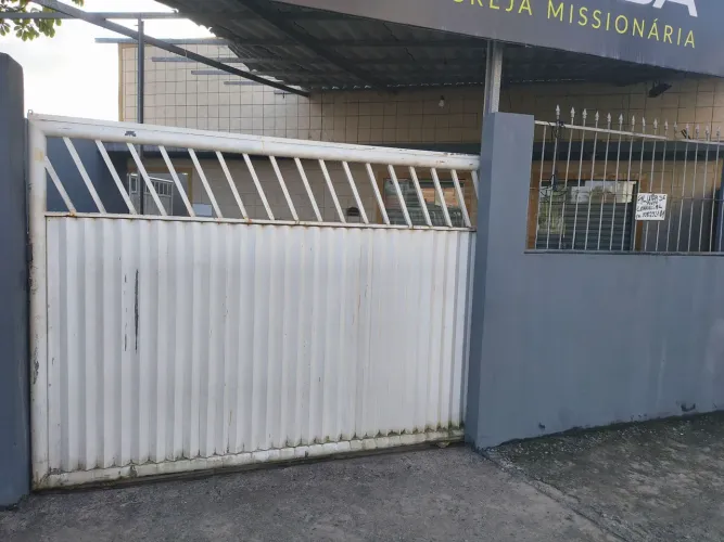 Aluga se salão comercial para lojas ou igreja
