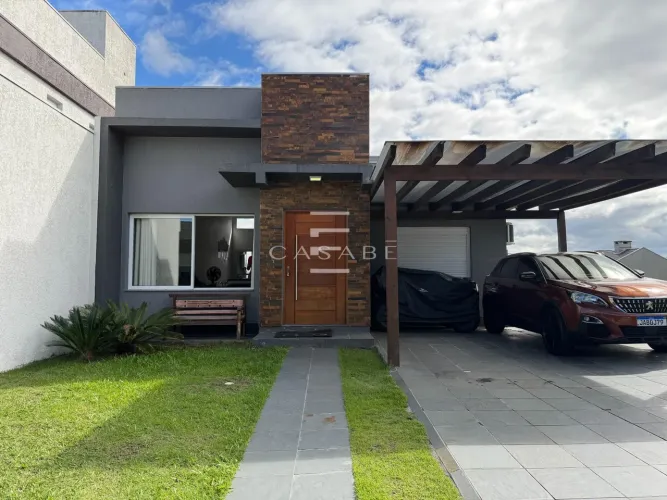 Excelente Casa em Condomínio Fechado