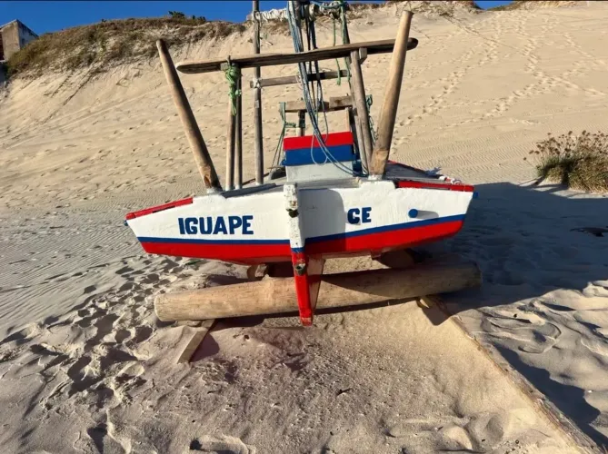 Jangada 5,40 da praia do Iguape 