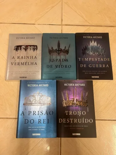 Livros: kit completo da Rainha Vermelha 