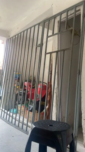 Grade toda pronta para por em comércio 700,00 Reais