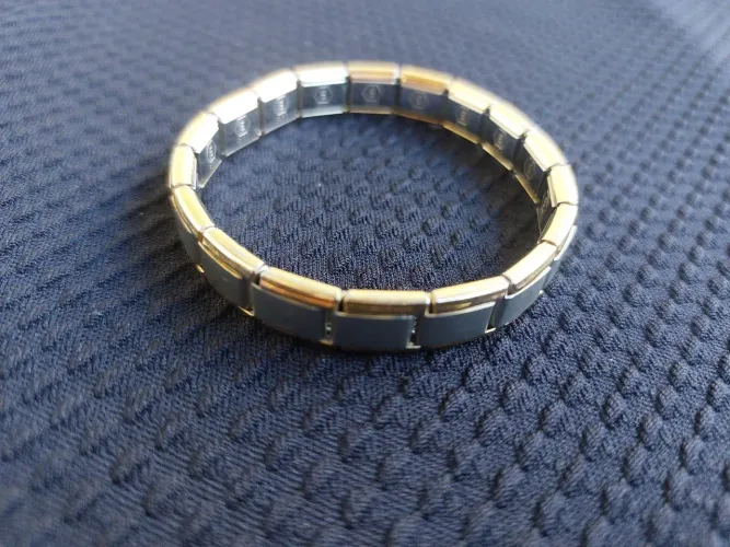 Pulseira magnética folheada a ouro 