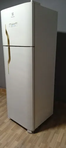 Geladeira Eletrolux ((ENTREGO))