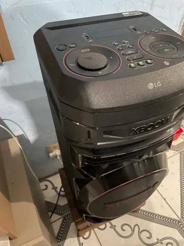 Torre de Som LG XBOOM RNC5 Bluetooth, Som Potente, Função DJ, Iluminação LED e Party Mode
