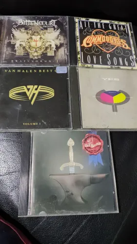 Van Halen ,yes , comodores , bitteencourt e Rick wakeman