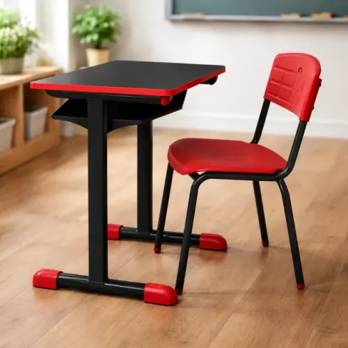Mesa escolar com cadeira