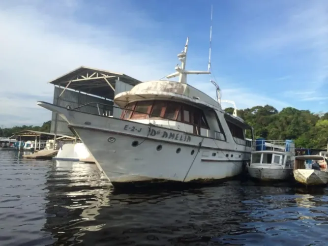 Barco de alumínio ,nunca usado 23 metros ( 75 pés) UNICO