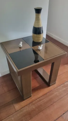 Mesa de Canto ou Lateral Com Detalhe em Vidro Preto