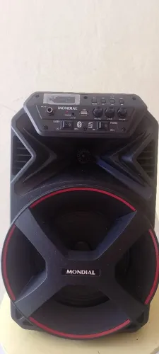 Vendo Caixa de som Bluetooth Modial 250 watts por 200 reais, aceito cartão