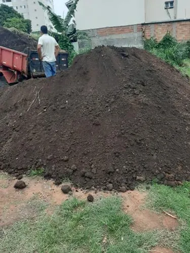 Terra Preta adubada substrato para jardins horta