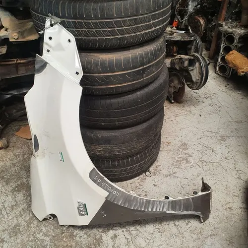 Paralama lado direito toyota Corolla 2015 2016 2017 branco