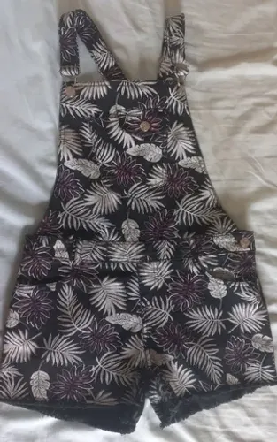 Macaquinho tamanho 10 a 12 anos