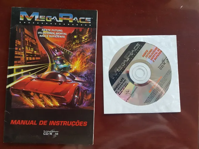 Antigo jogo de PC MegaRace em excelente estado original com manual.