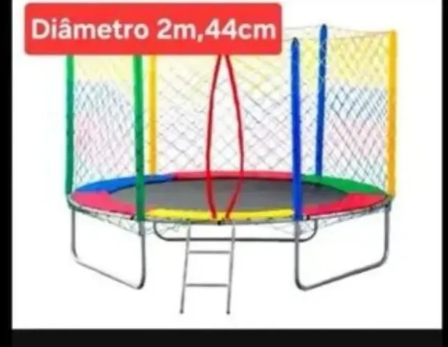 Pula Pula Cama elástica-2,44m - R$ 1.425,00 à vista.