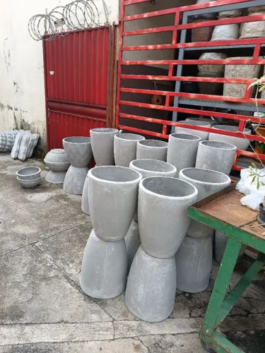 Conjunto de Vasos de Cimento Decorativos
