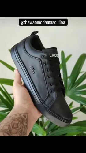 Sapatenis em Couro Todo Preto