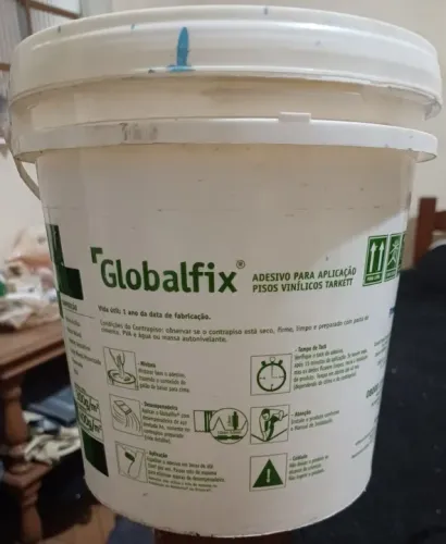 Cola adesivo Globalfix 4kg  para Piso Vinílico