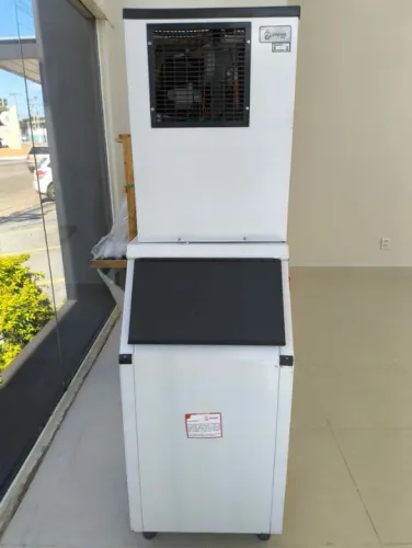 Maquina de Gelo 75/70 kg 