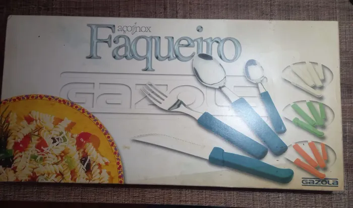Jogo de faqueiro novo com12 peças 