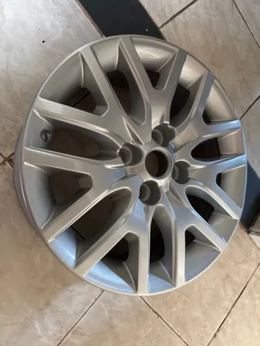 Roda Fiat Argo Treking aro 15 original unidade avulsa 