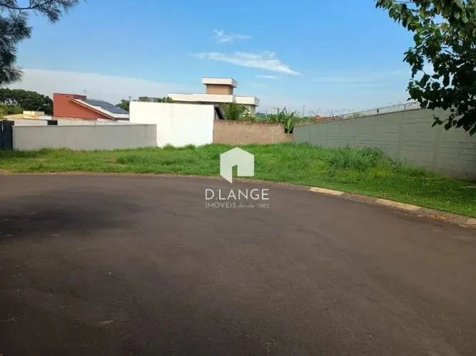 Terreno à venda no Condomínio Alto da Boa Vista no bairro Jardim Fortaleza em Paulínia.