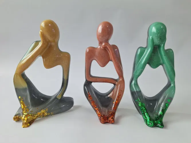 Trio decorativo em resina modelo pensador