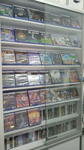 Loja física em Belém, estoque de jogos de ps5