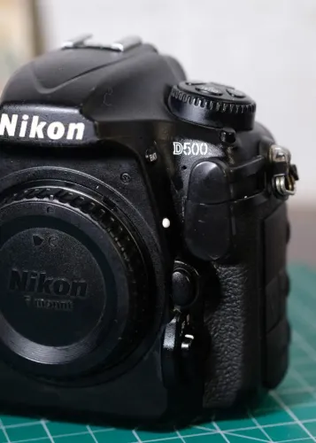 Câmera Fotográfica Nikon D500 (Corpo, Carregador, Bateria) 534k