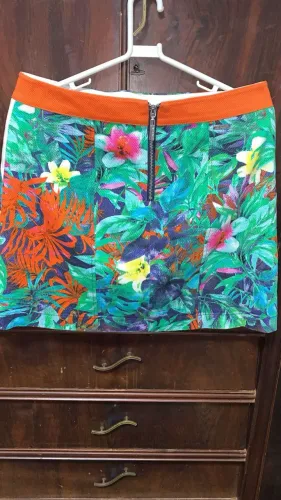 DESAPEGO!!! Mini Saia Le Lis Blanc Deux