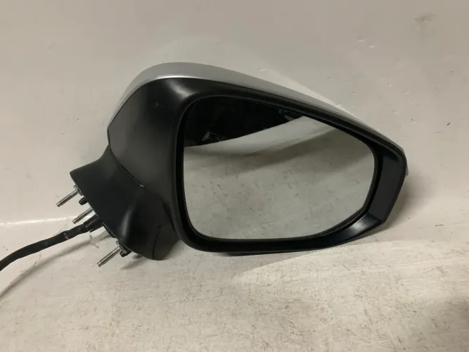 Retrovisor Corolla Cross sem ponto cego lado passageiro 