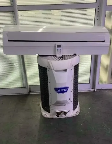 Hi Wall Midea 24.000 Btus/h 220v