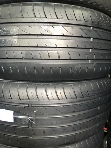 Pneus 235/55/19 originais meia vida por 899$ os 4 instalados