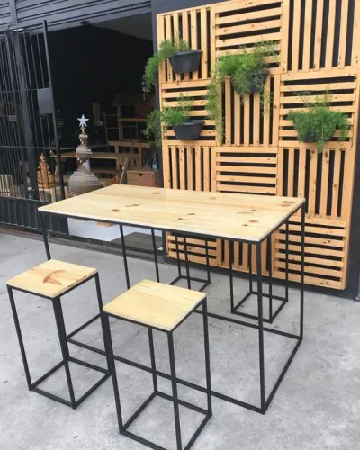 Kit Mesa + 4 Banquetas Industrial Pratilheira celular mesa escrivaninha 