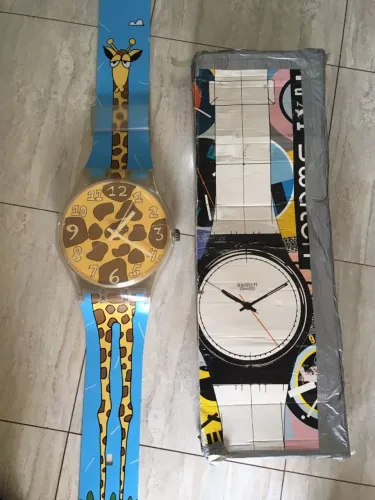 VENDO RELÓGIO SWATCH DE PAREDE