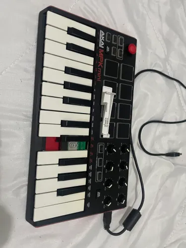 Mpk mini 2 uma tecla quebrada 