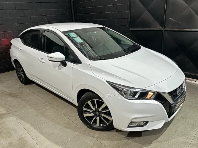 Versa 1.6 Advance Aut 2023 Baixo Km Raridade